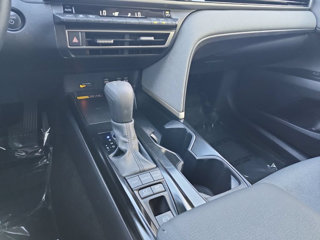 Used 2025 Toyota Camry LE FWD image 29
