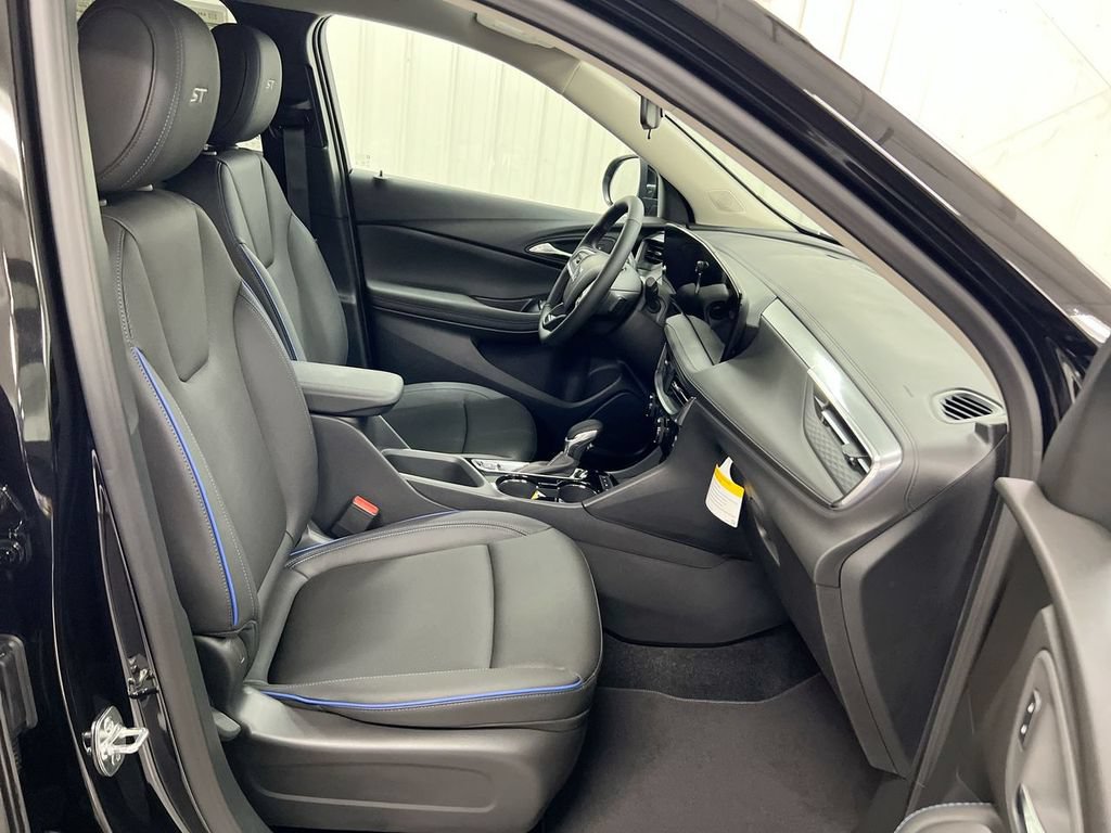 Used 2026 Buick Encore GX Sport Touring w/ Comfort Package AWD/4WD image 21