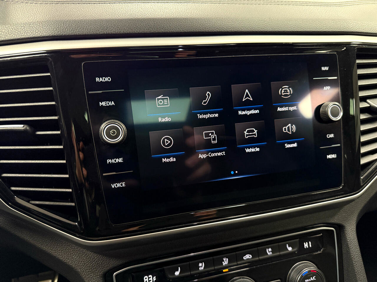 Used 2021 Volkswagen Atlas Cross Sport SEL Premium image 21