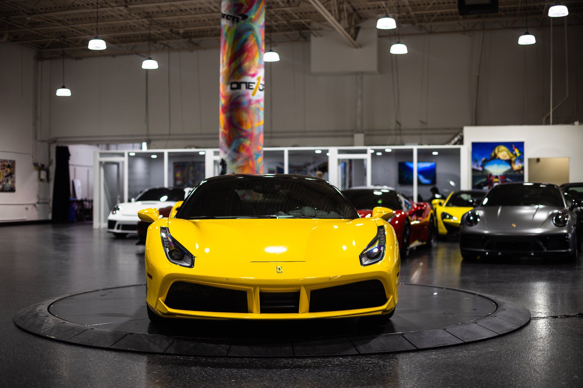 Used 2018 Ferrari 488 GTB RWD image 13