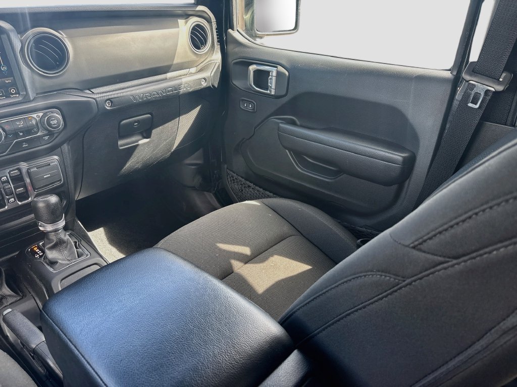 Certified 2023 Jeep Wrangler Unlimited w/ Sun & Screen Package AWD/4WD image 26