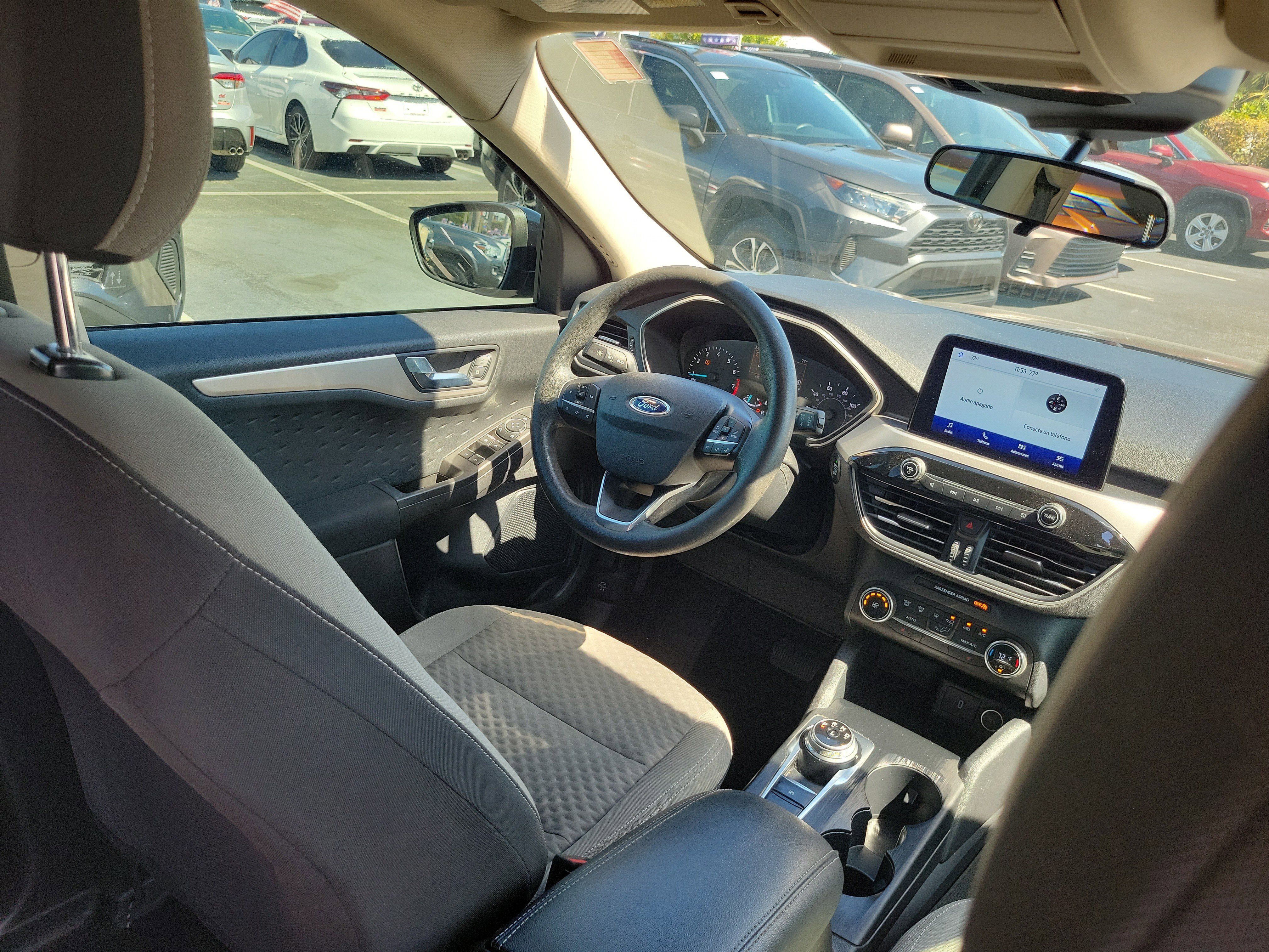 Used 2020 Ford Escape SE image 13