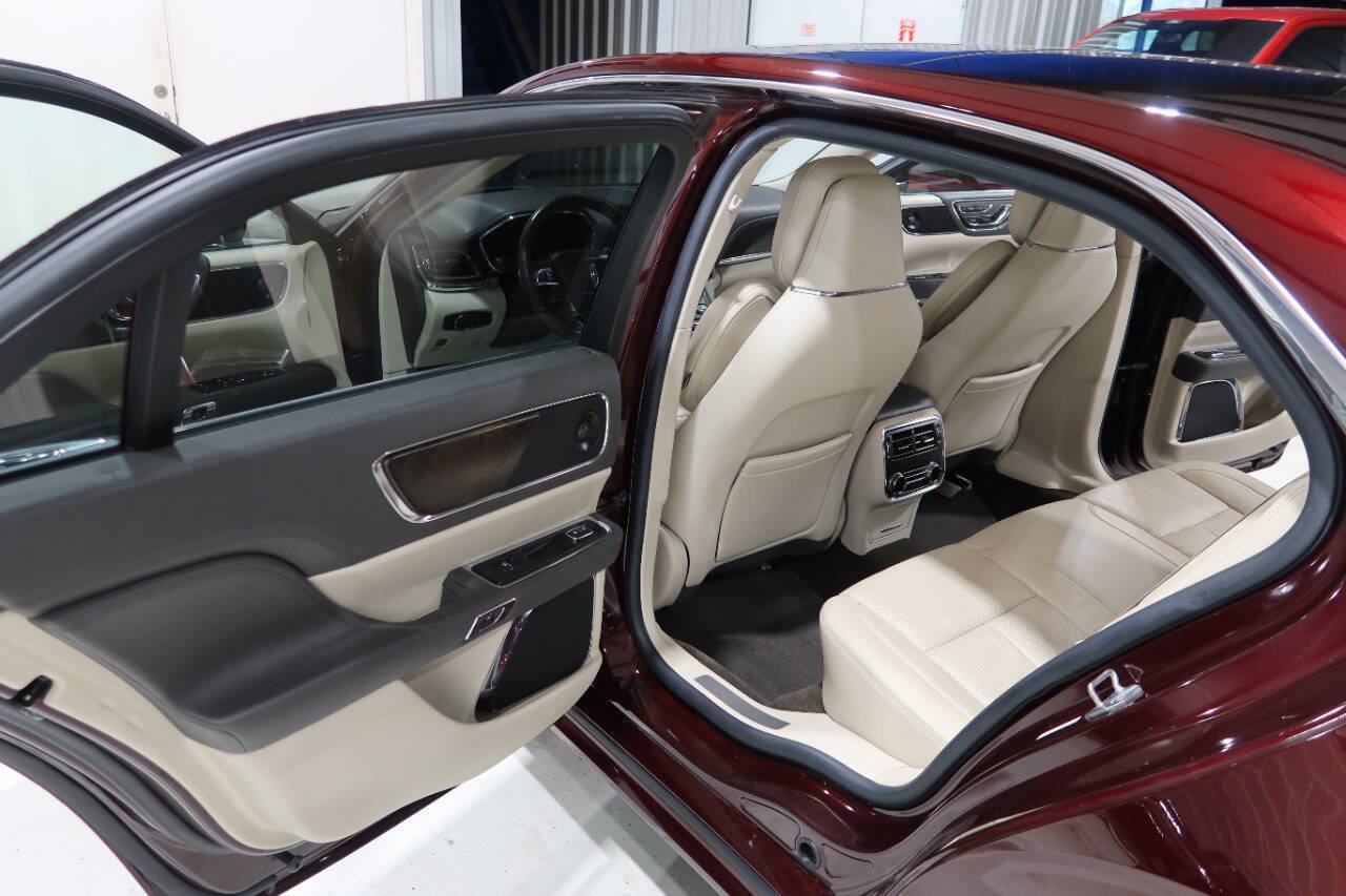 Used 2020 Lincoln Continental Reserve FWD image 13