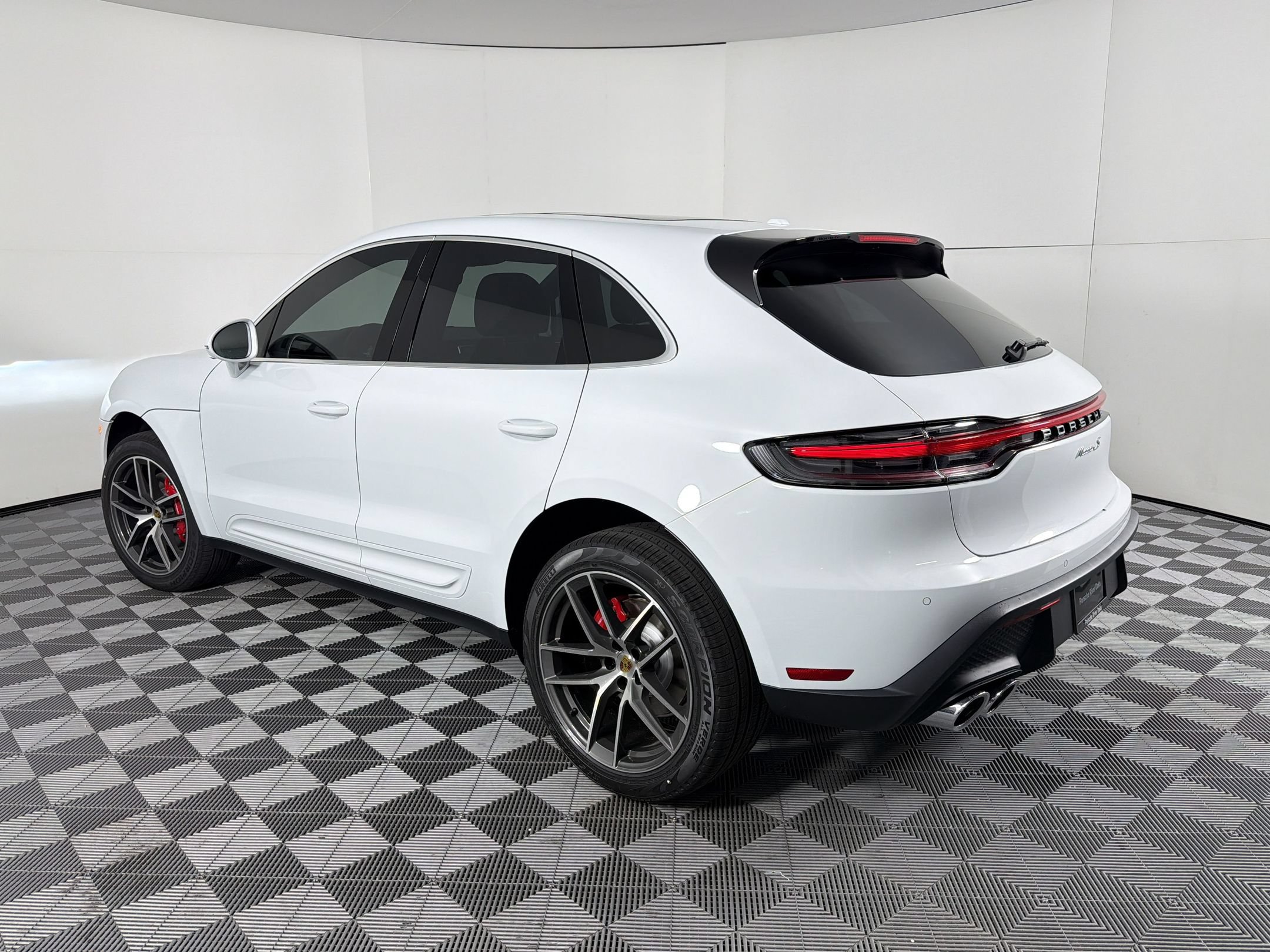 Used 2026 Porsche Macan S AWD/4WD image 3