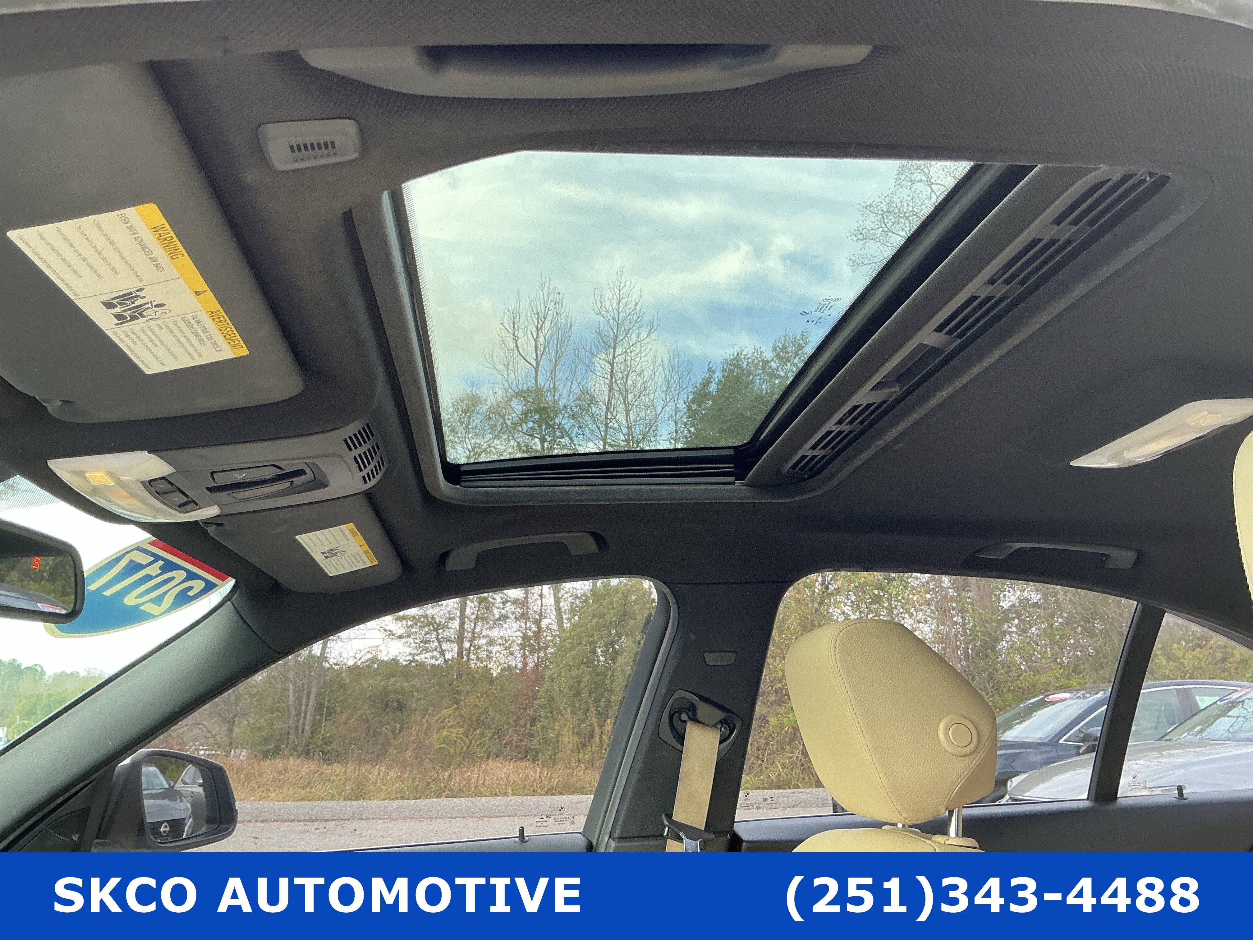 Used 2017 BMW 330i xDrive Sedan w/ Premium Package image 51