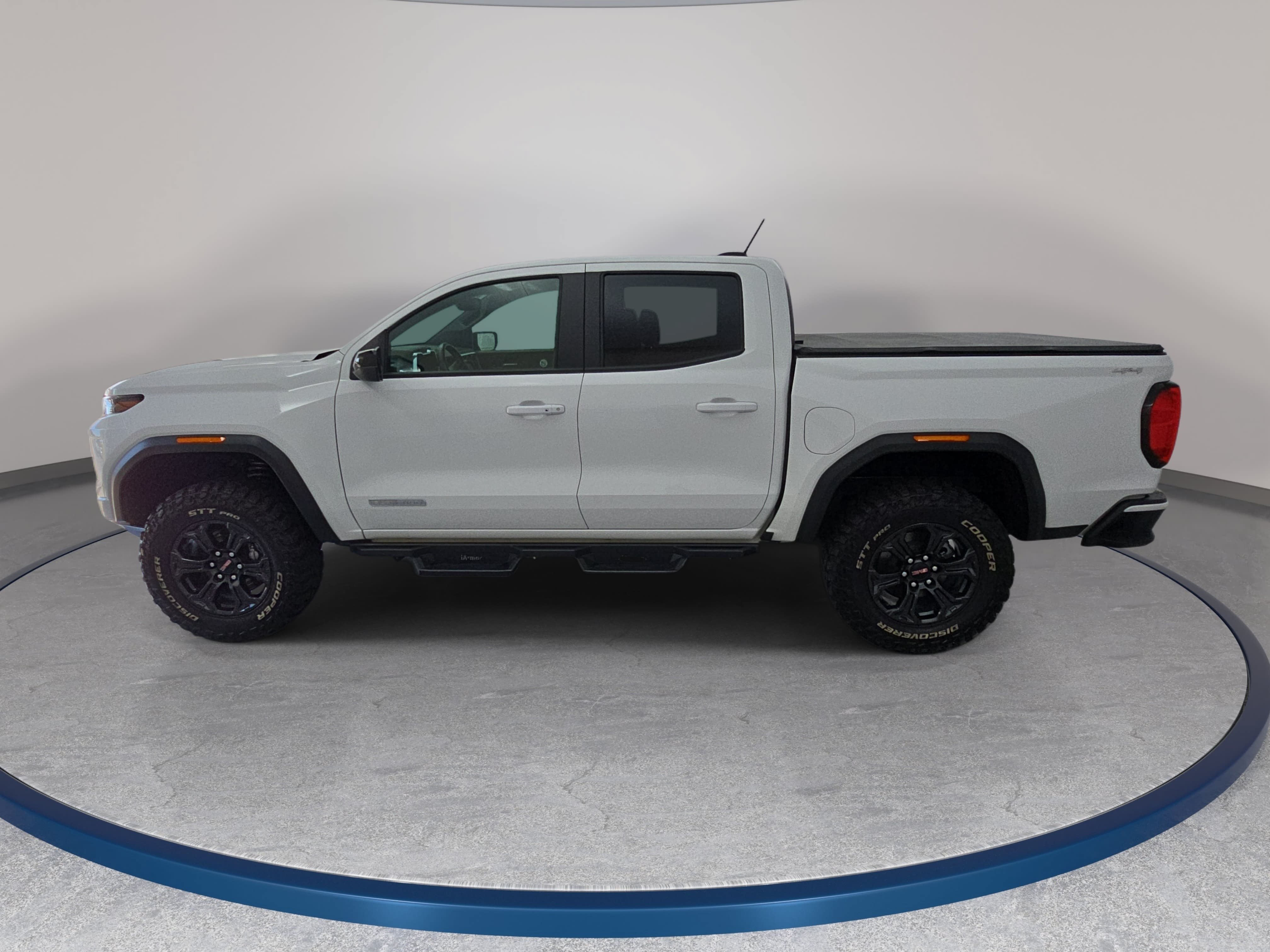 Used 2025 GMC Canyon Elevation w/ Convenience Package AWD/4WD image 8