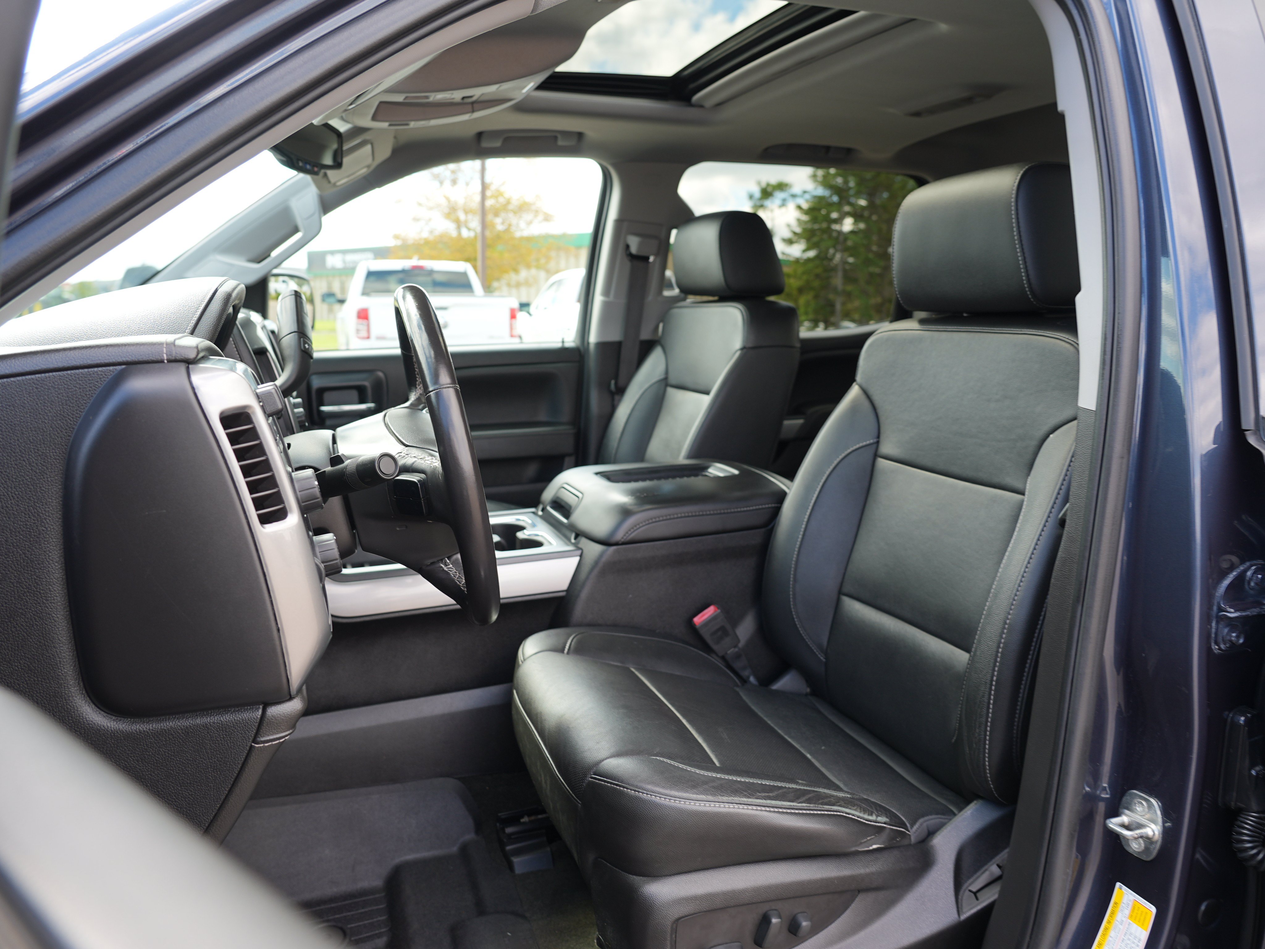 Used 2018 Chevrolet Silverado 1500 LTZ Z71 w/ Centennial Edition AWD/4WD image 12