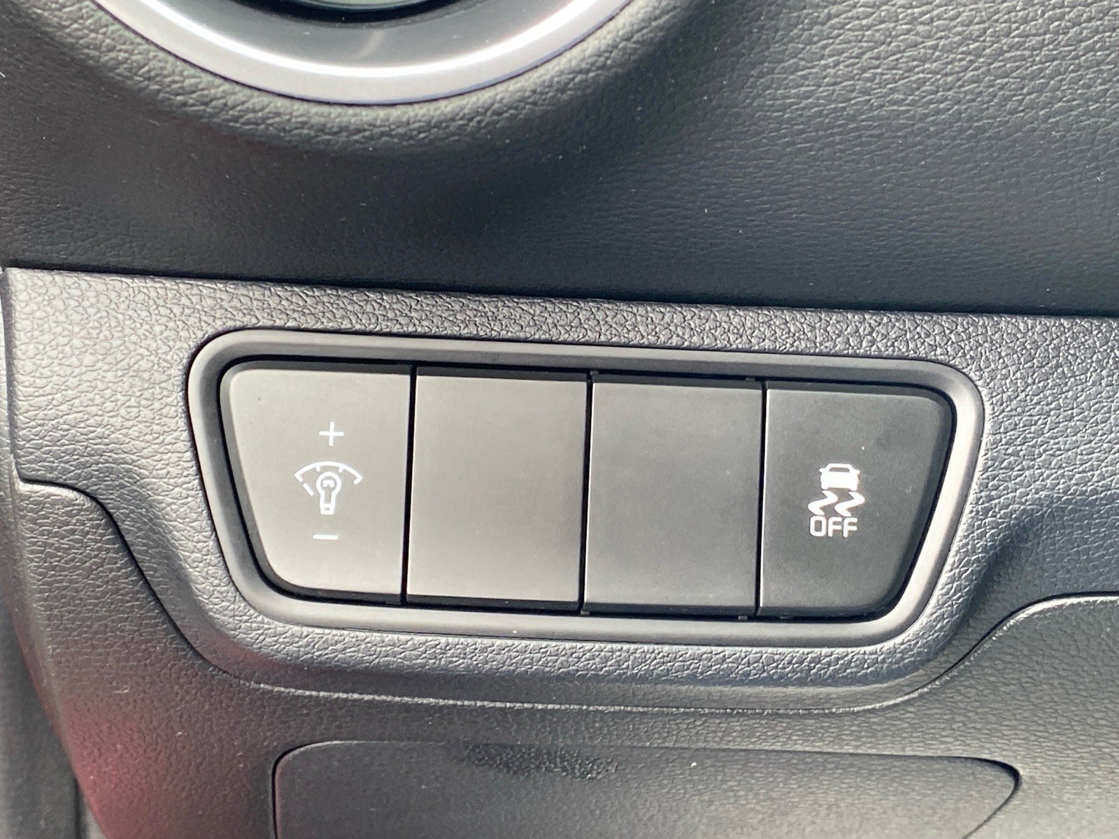 Certified 2023 Kia Forte LXS image 21