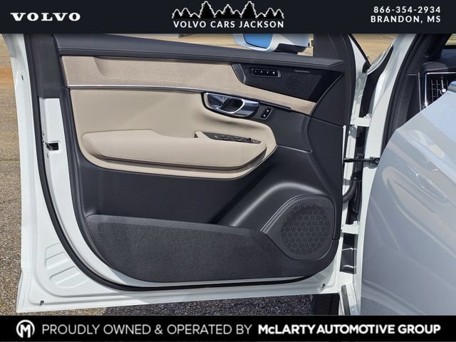 New 2026 Volvo XC90 B6 Plus w/ Protection Package Premier AWD/4WD image 12