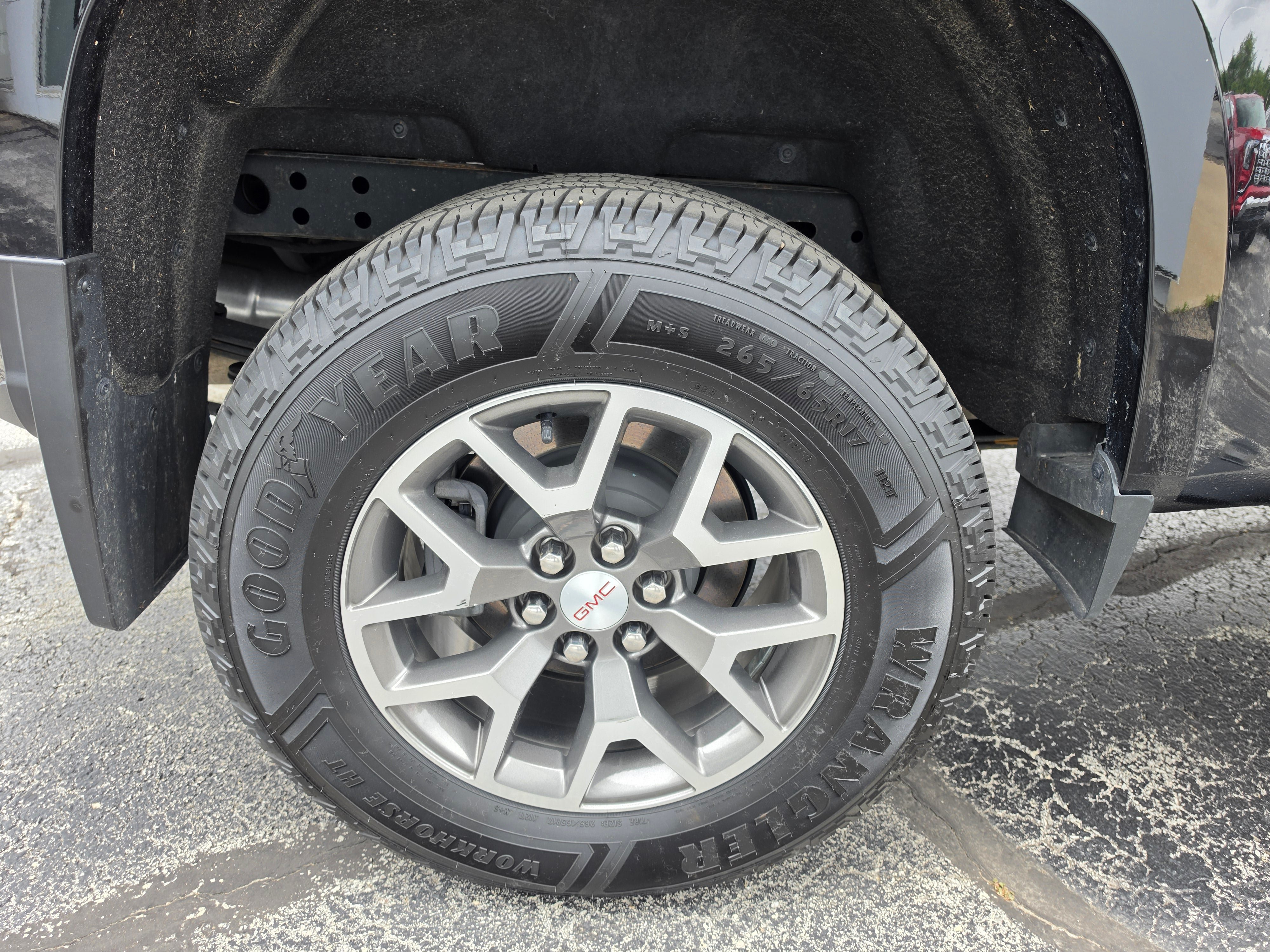 Used 2021 GMC Canyon AT4 w/ Driver Alert Package AWD/4WD image 15