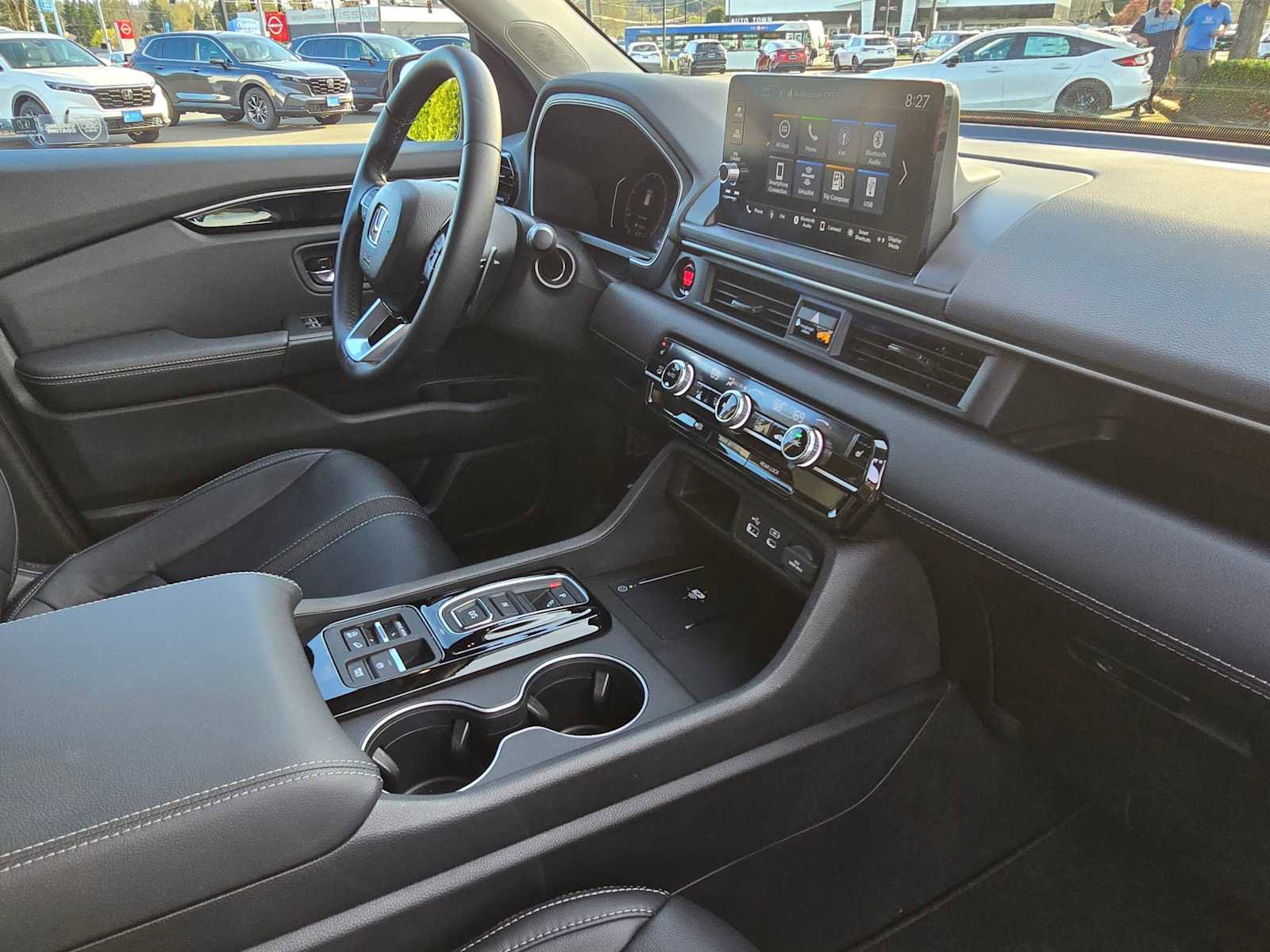 Used 2025 Honda Pilot EX-L image 11