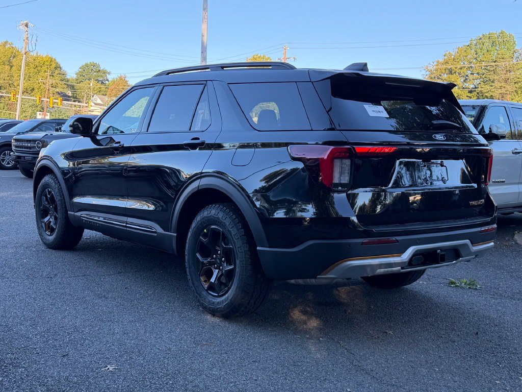 New 2027 Ford Explorer Tremor w/ Tremor Convenience Package AWD/4WD image 4