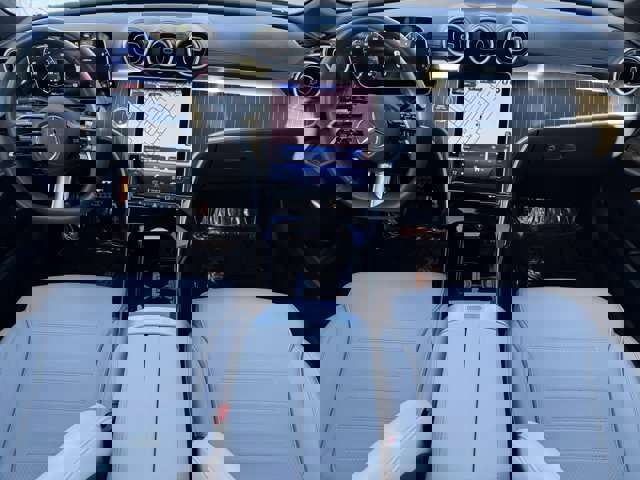 Used 2024 Mercedes-Benz C 300 4MATIC Sedan image 10