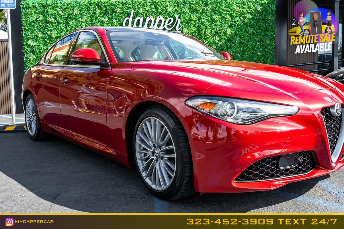 Used 2018 Alfa Romeo Giulia Ti w/ Quick Order Package 22Z Lusso image 4