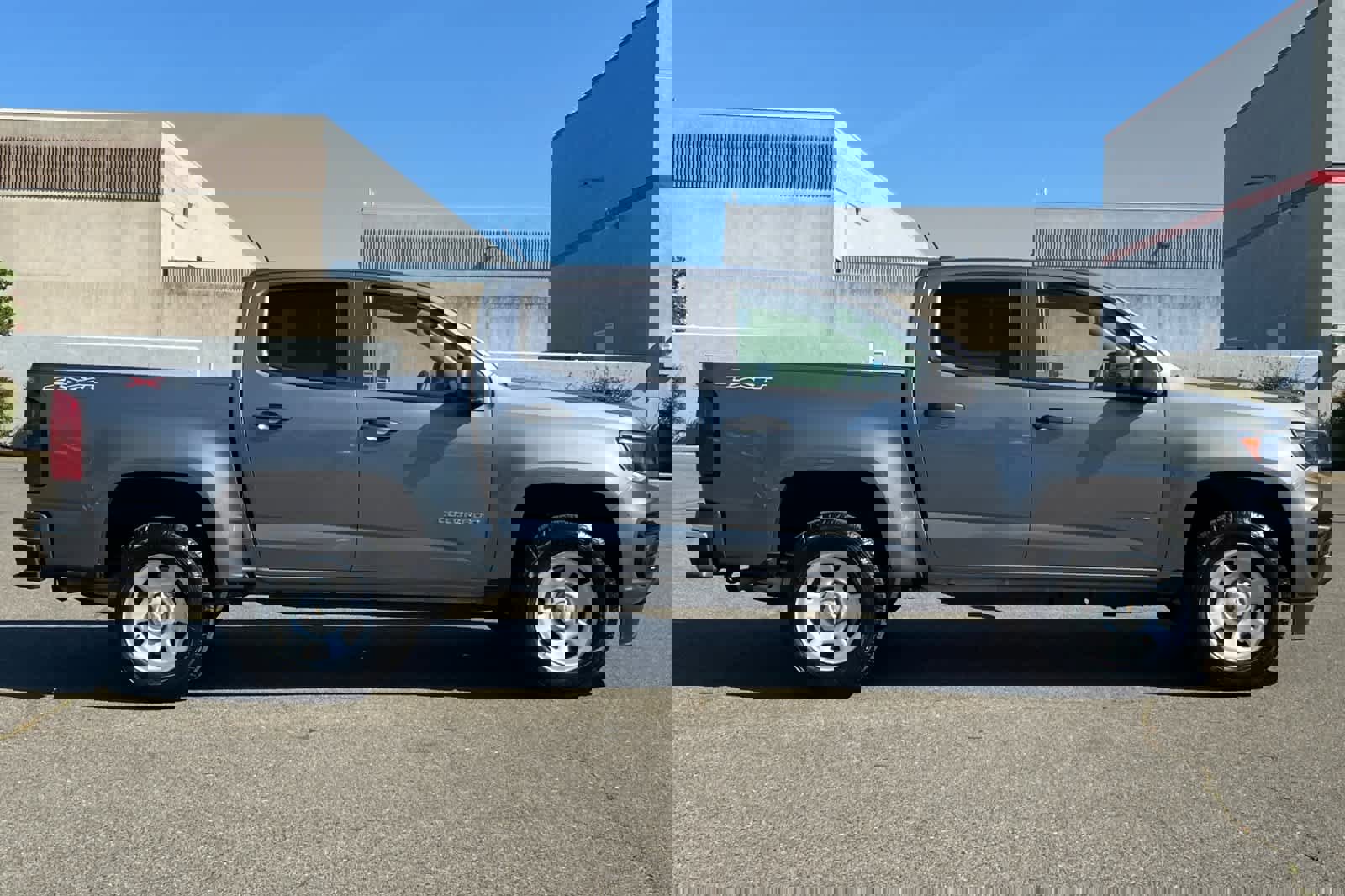 Used 2022 Chevrolet Colorado W/T image 6