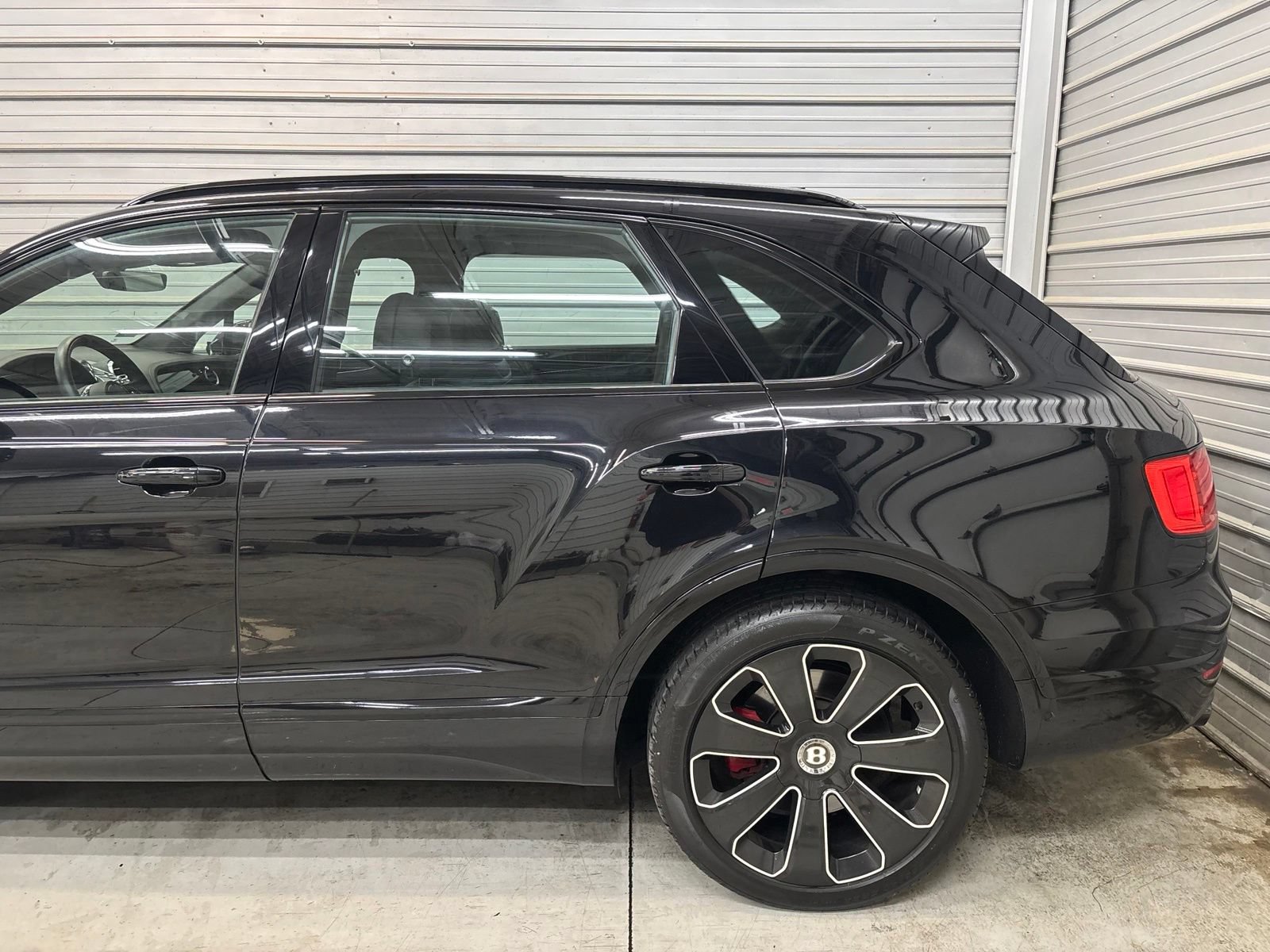 Used 2020 Bentley Bentayga AWD/4WD image 5