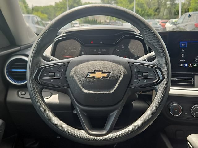 Used 2024 Chevrolet Trax LS w/ LS Convenience Package FWD image 15