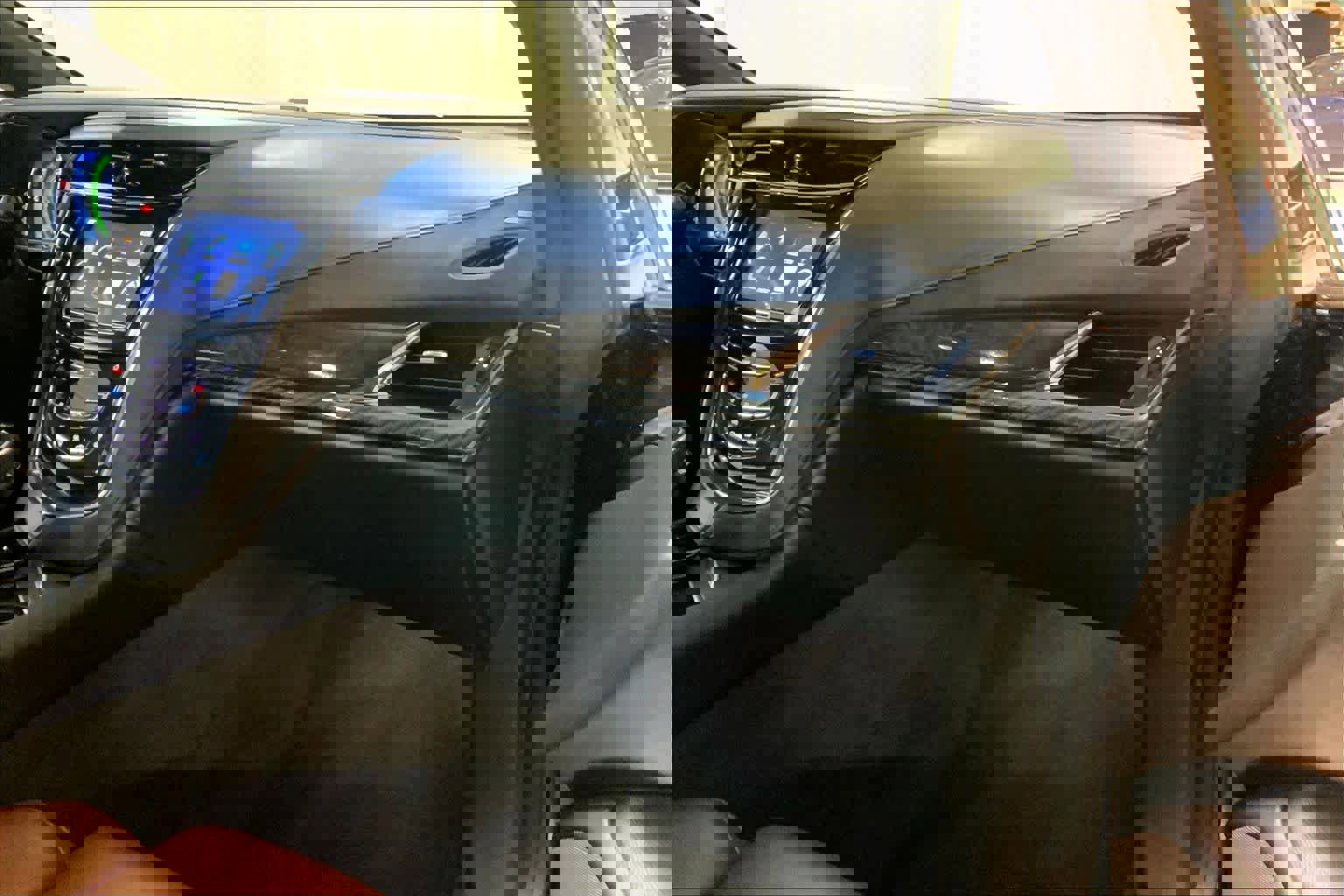 Used 2016 Cadillac ELR image 18