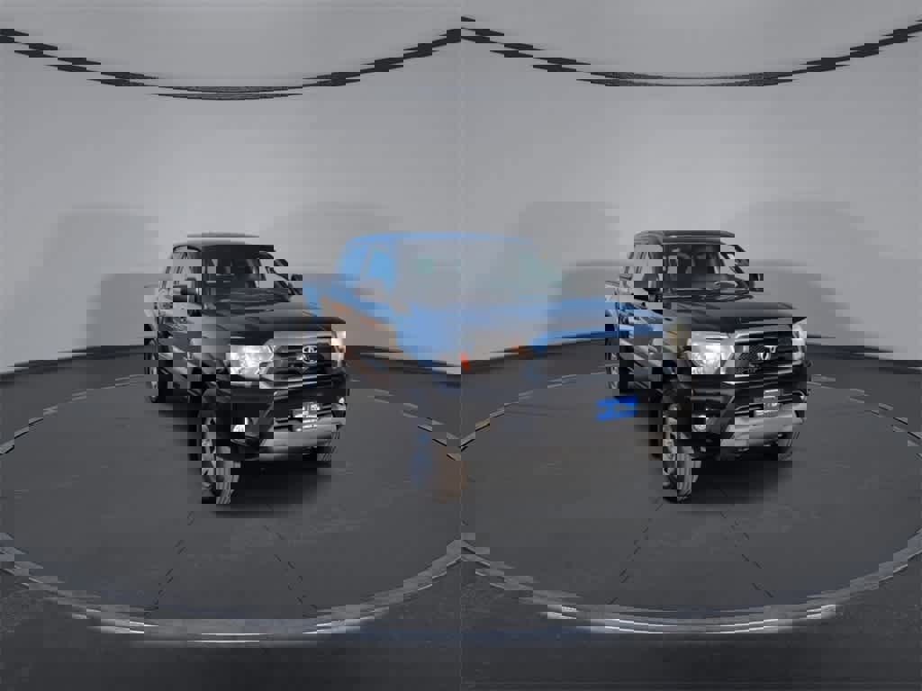 Used 2015 Toyota Tacoma 4x4 Double Cab image 2