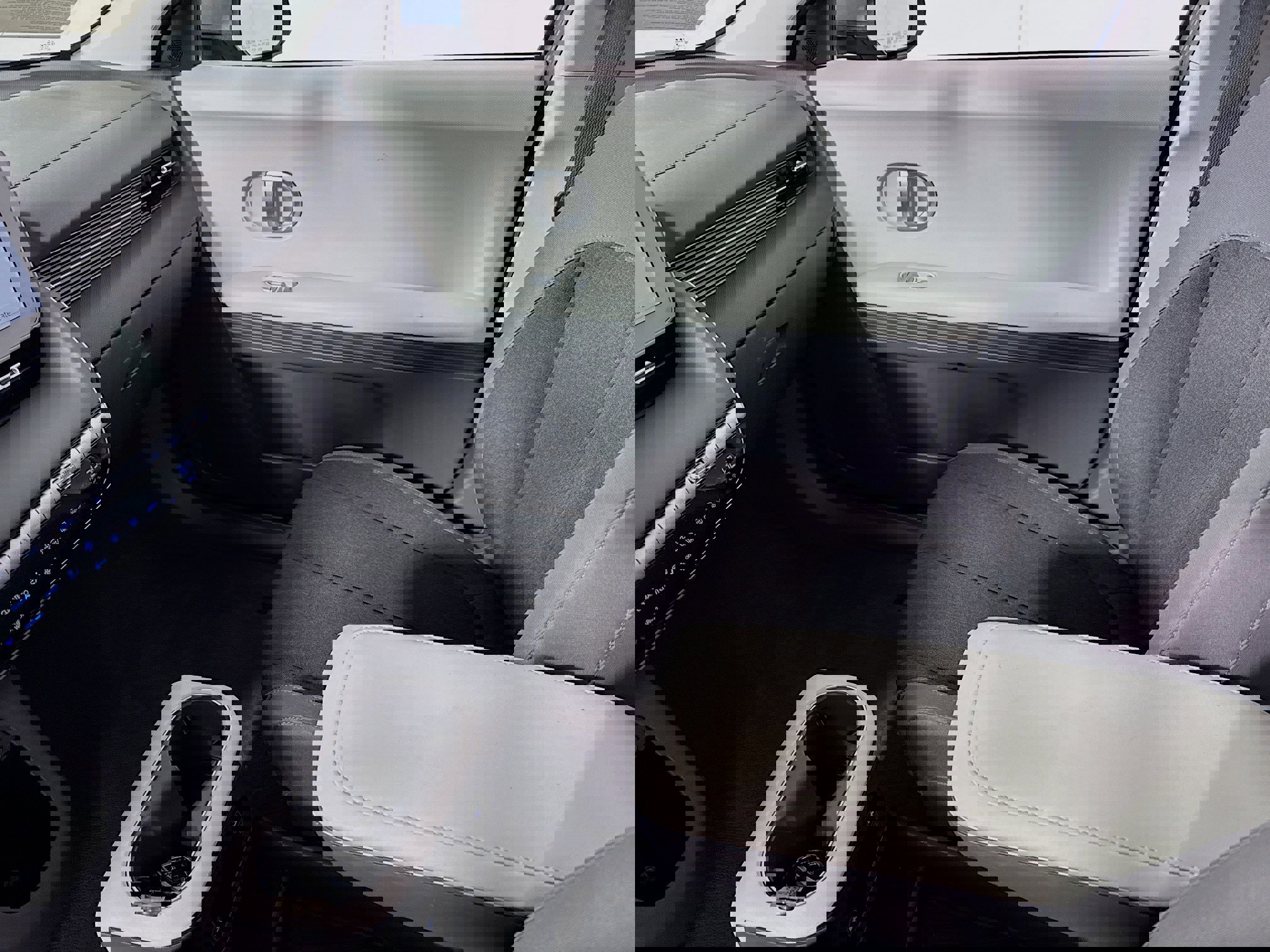 Used 2024 Hyundai Ioniq 5 SE image 23