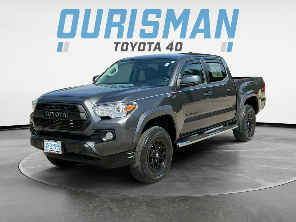 Used 2020 Toyota Tacoma SR5 AWD/4WD image 3