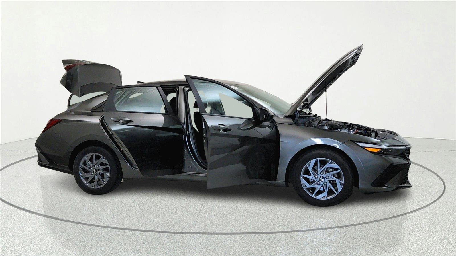 Used 2024 Hyundai Elantra SEL FWD image 8
