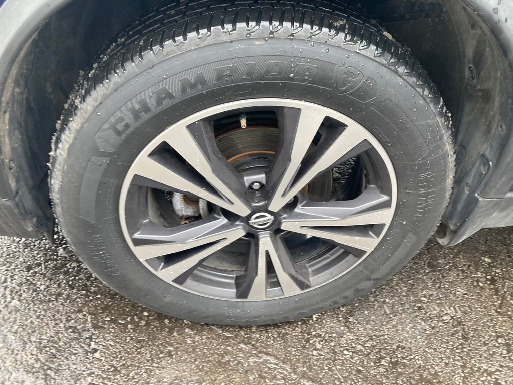 Used 2019 Nissan Rogue SV w/ Premium Package image 31