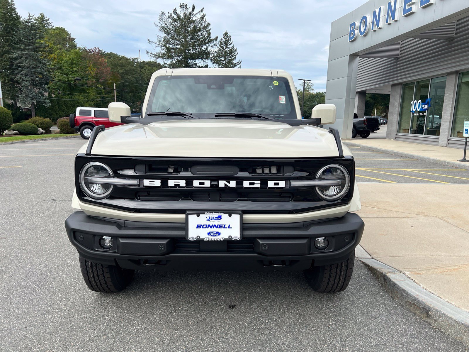 New 2026 Ford Bronco Outer Banks AWD/4WD image 2