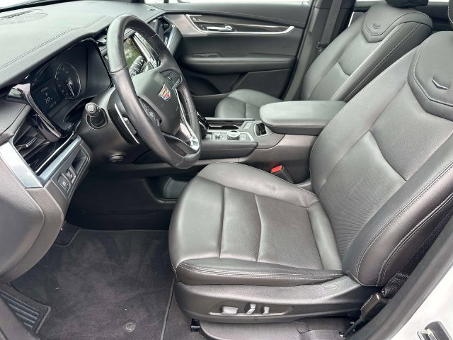 Used 2023 Cadillac XT6 Sport w/ LPO, Floor Liner Package AWD/4WD image 22