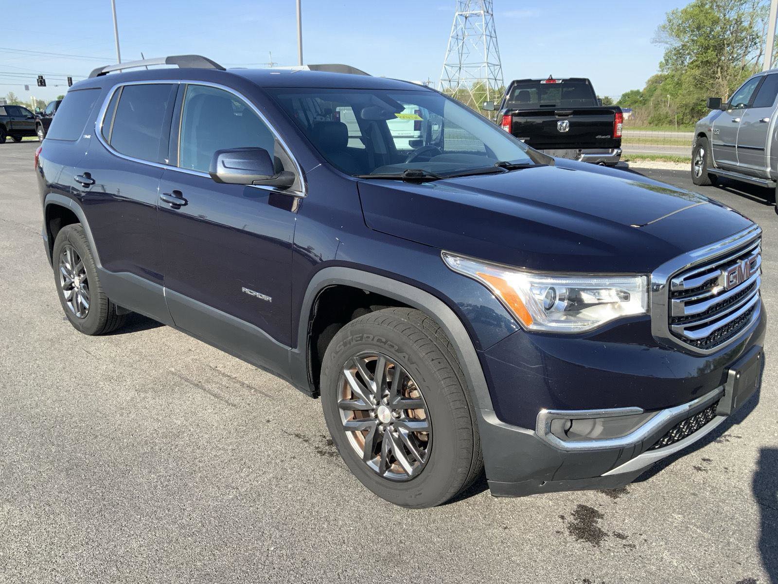 Used 2017 GMC Acadia SLT image 2