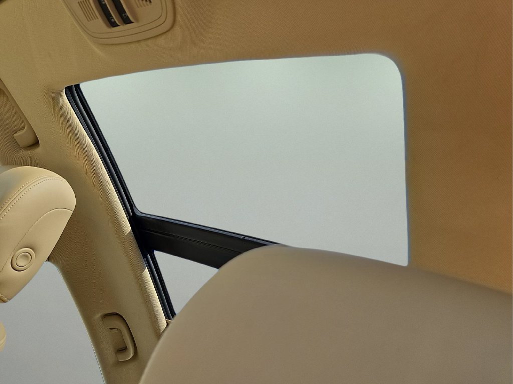 Used 2013 Buick LaCrosse Touring FWD image 12