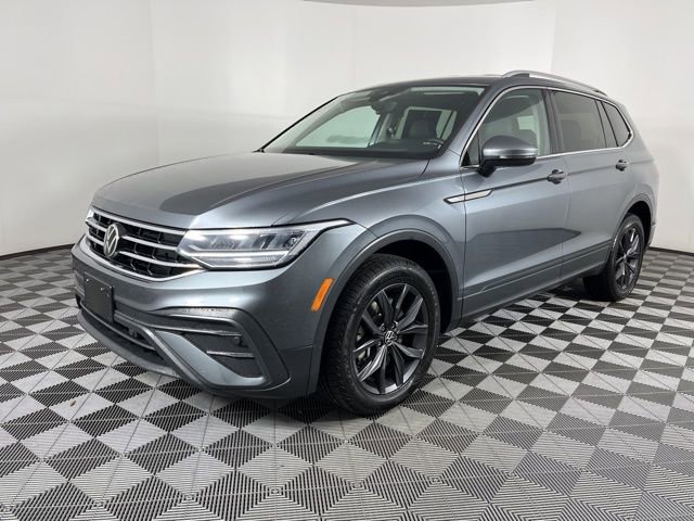 Used 2023 Volkswagen Tiguan SE image 5