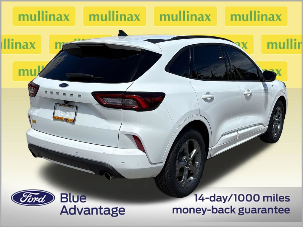 Certified 2023 Ford Escape ST-Line w/ Tech Pack #1 FWD image 4