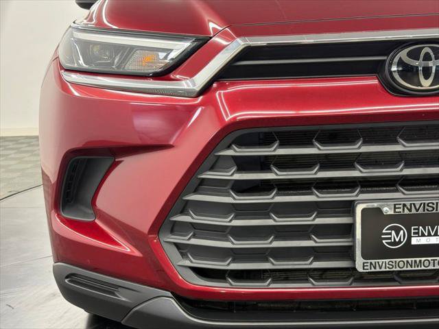 Certified 2025 Toyota Grand Highlander FWD image 9