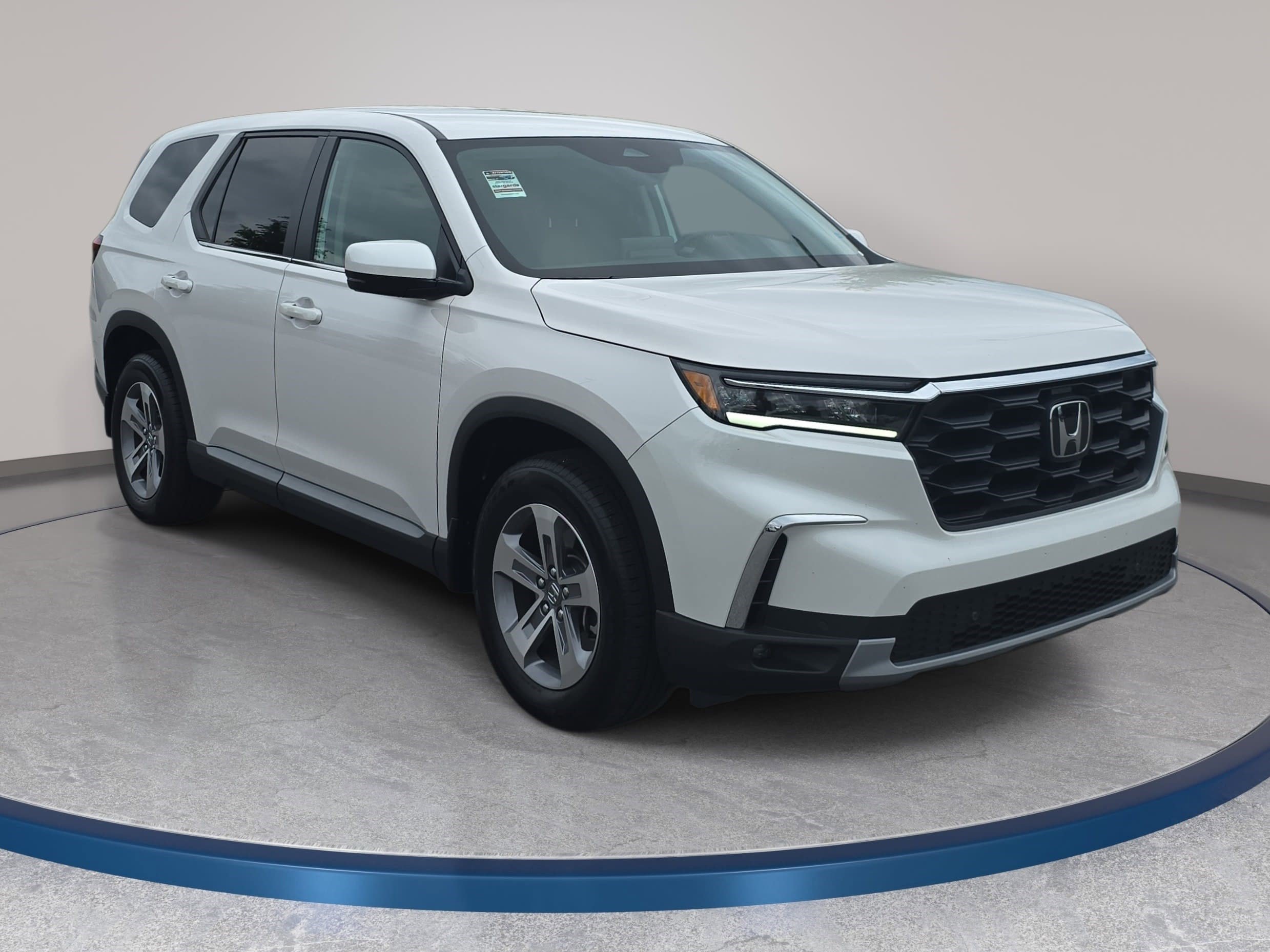 Used 2025 Honda Pilot EX-L image 3