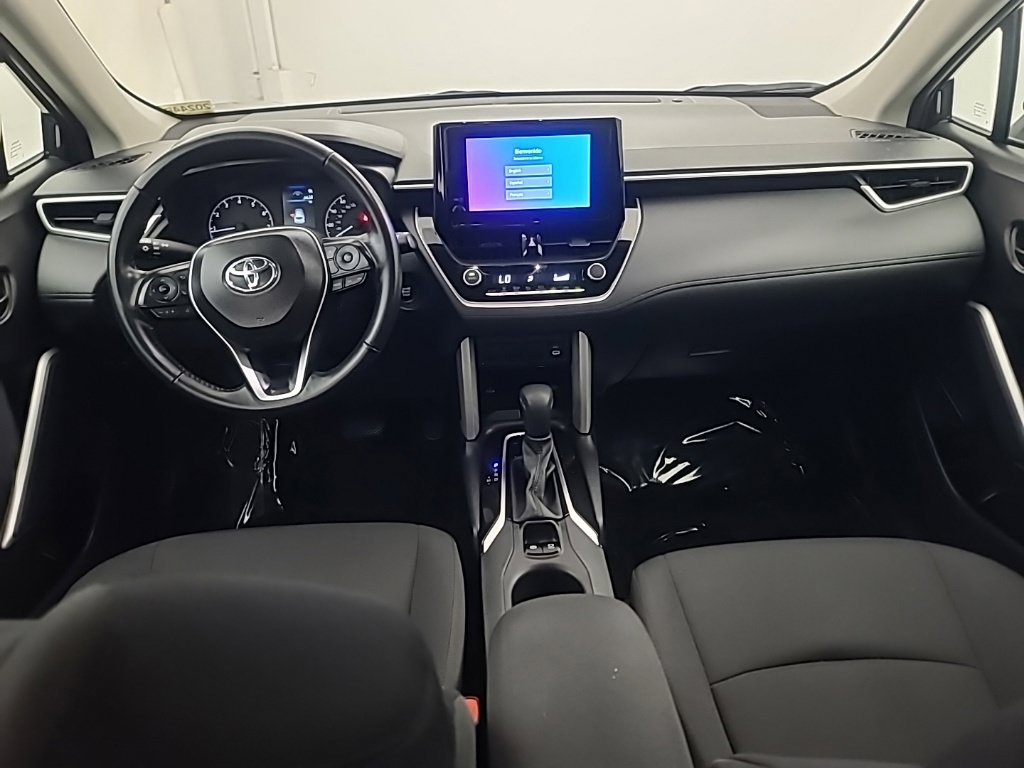 Used 2025 Toyota Corolla Cross LE FWD image 22