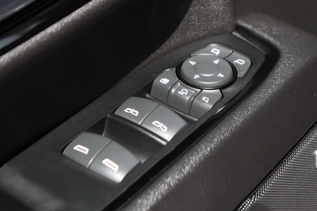 Used 2024 GMC Sierra 2500 AT4 w/ AT4 Preferred Package AWD/4WD image 19