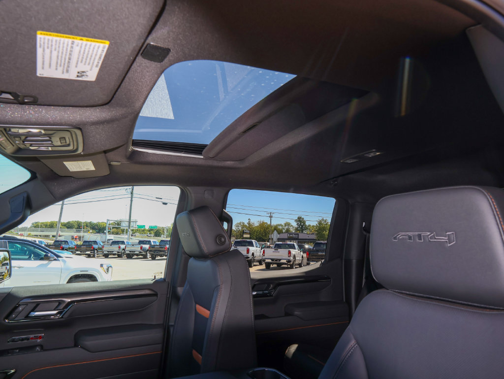 New 2026 GMC Sierra 1500 AT4 w/ AT4 Premium Package AWD/4WD image 7