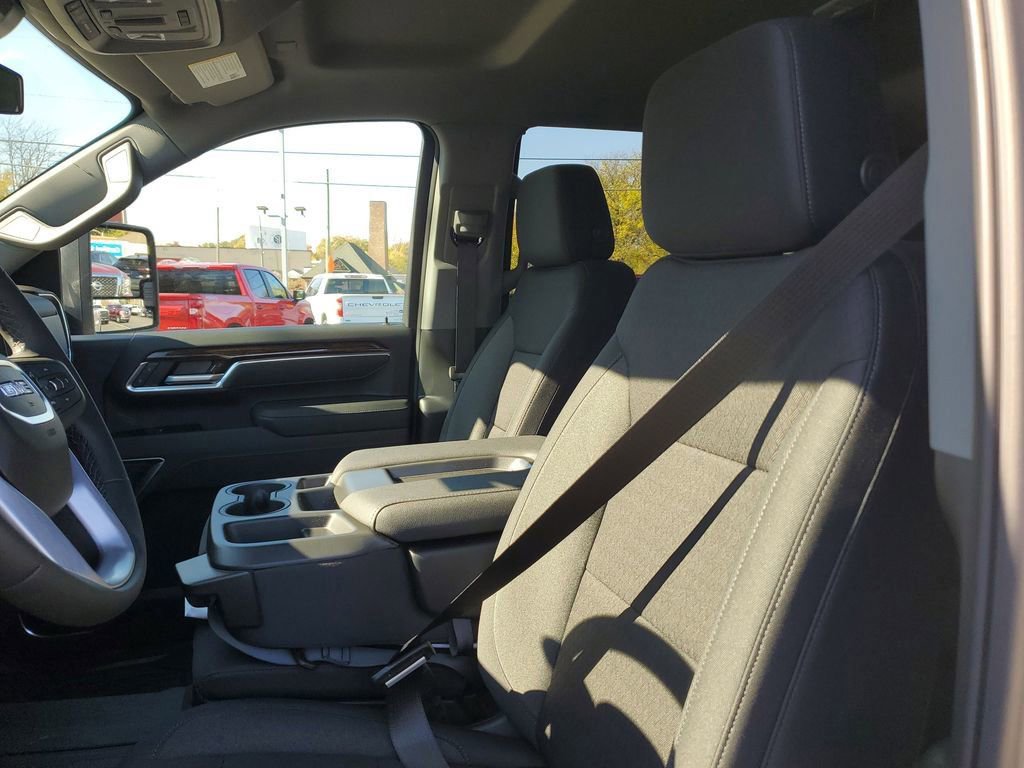 New 2026 GMC Sierra 2500 SLE w/ SLE Value Package; image 15