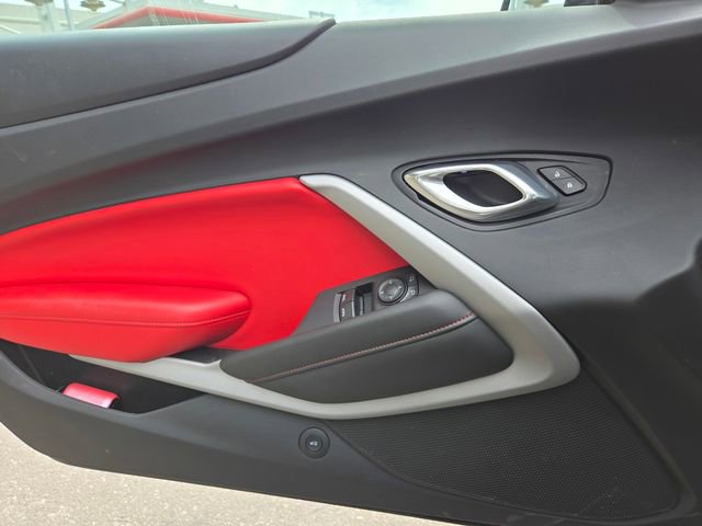 Used 2021 Chevrolet Camaro LT w/ Technology Package image 13
