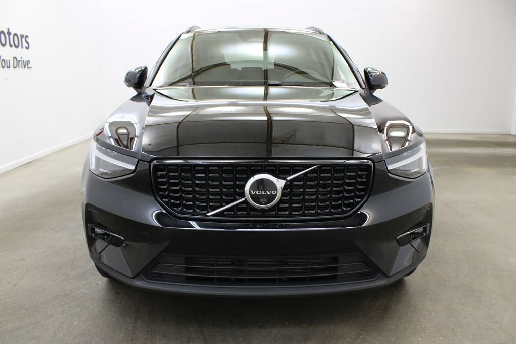 Used 2026 Volvo XC40 B5 Plus AWD/4WD image 7