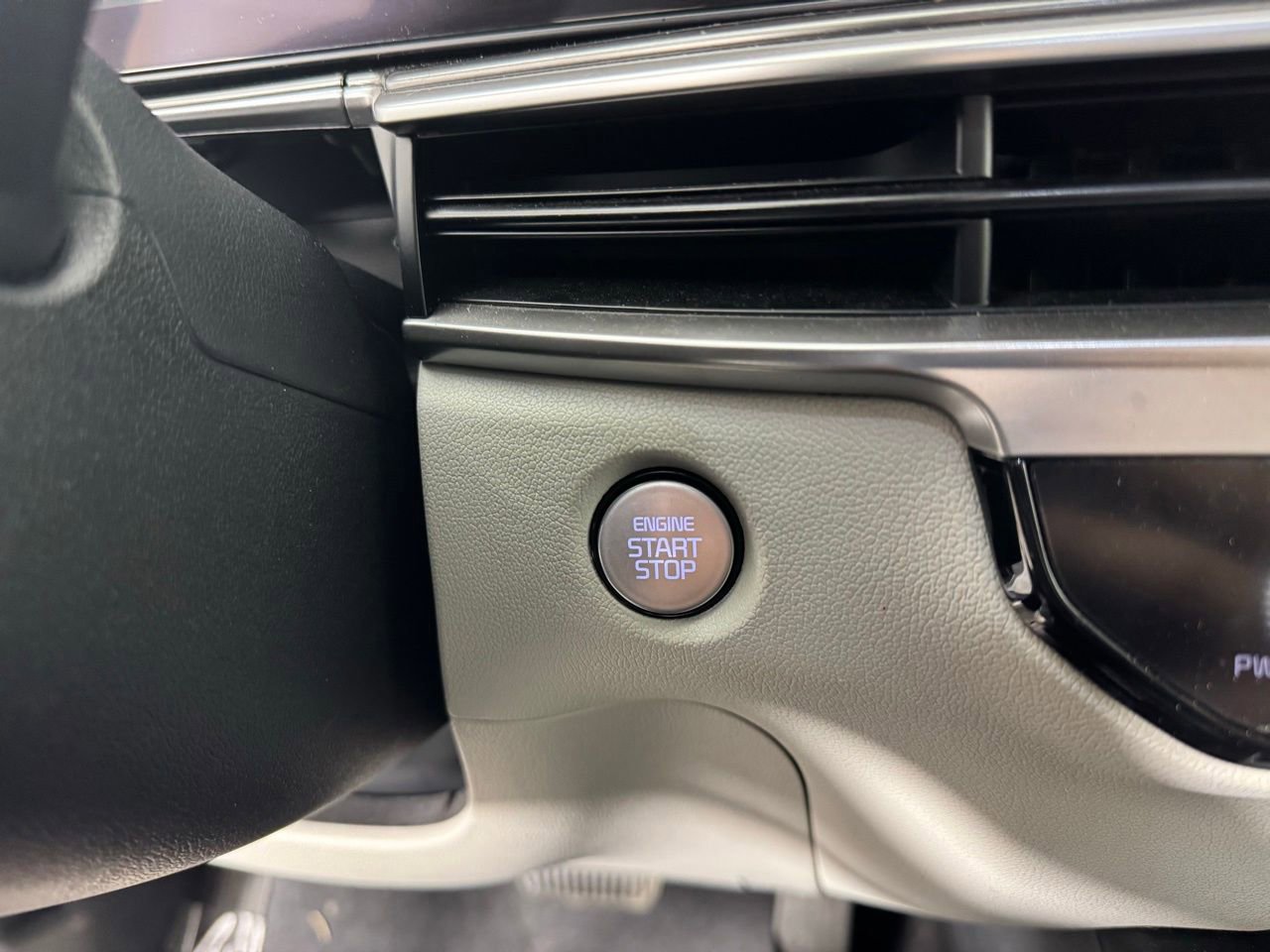 Used 2025 Kia Sorento S w/ Panoramic Sunroof Package image 22