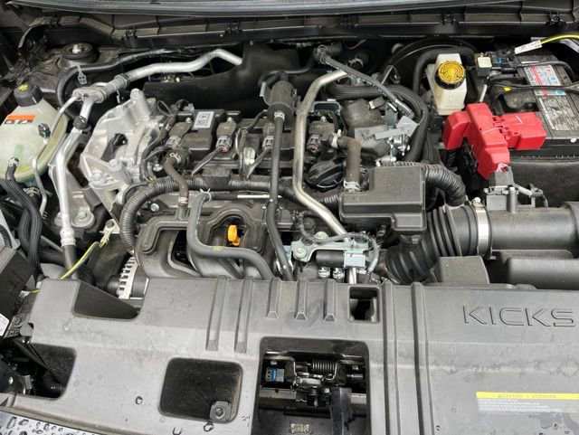 Used 2025 Nissan Kicks SR FWD image 22