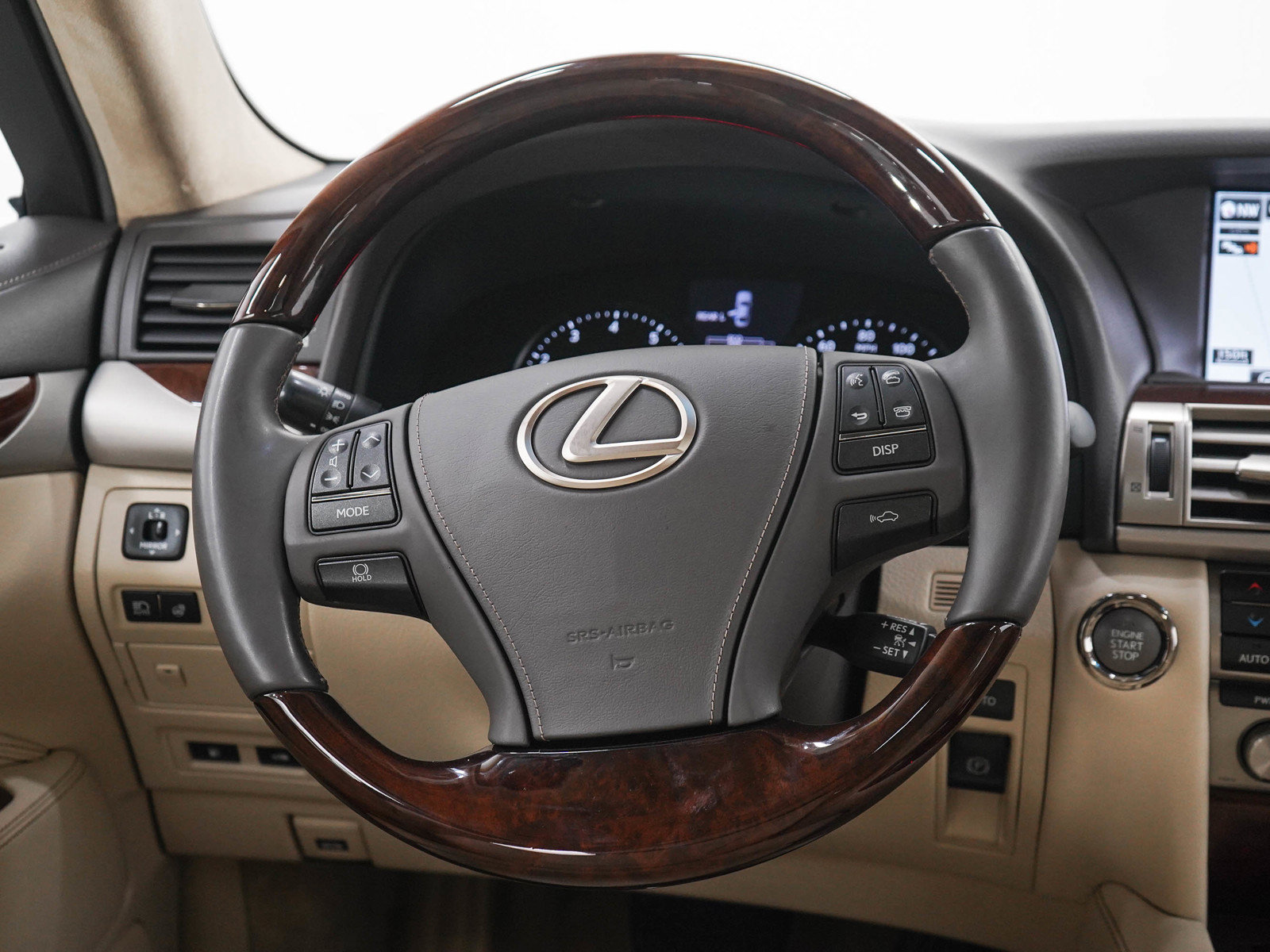 Used 2015 Lexus LS 460 w/ Comfort Package RWD image 15