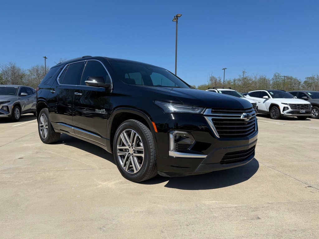 Used 2024 Chevrolet Traverse High Country image 3