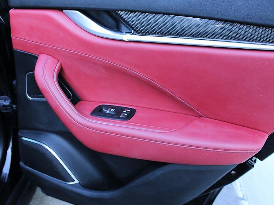 Used 2017 Maserati Levante S image 21