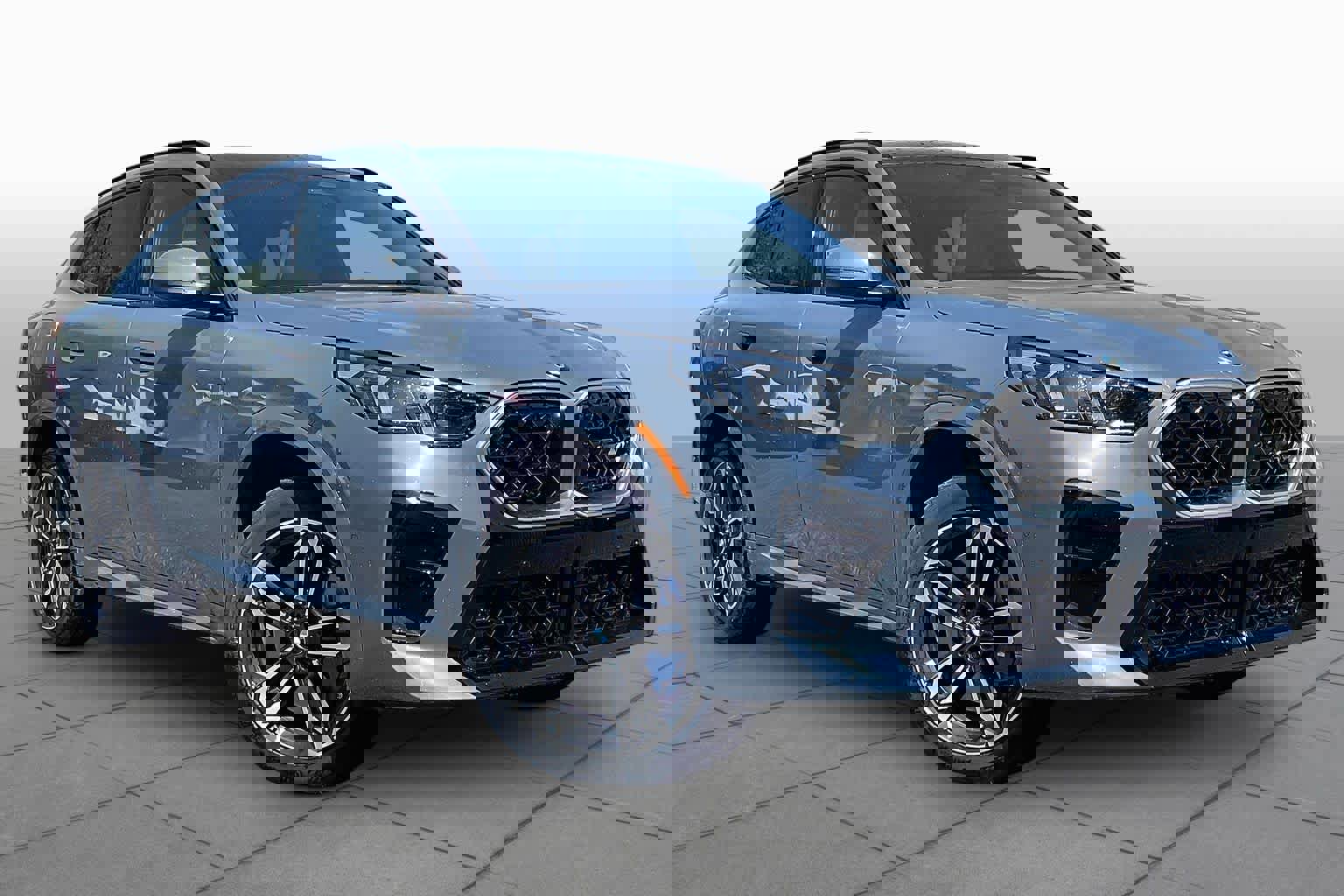 New 2026 BMW X2 xDrive28i w/ M Sport Package AWD/4WD image 2