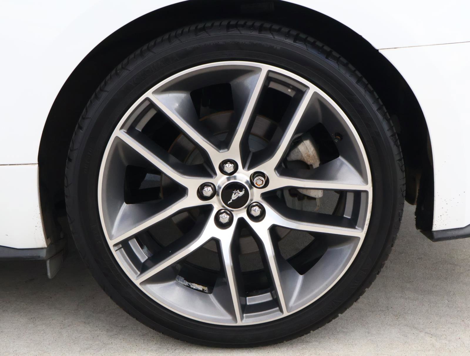 Used 2015 Ford Mustang Premium image 9