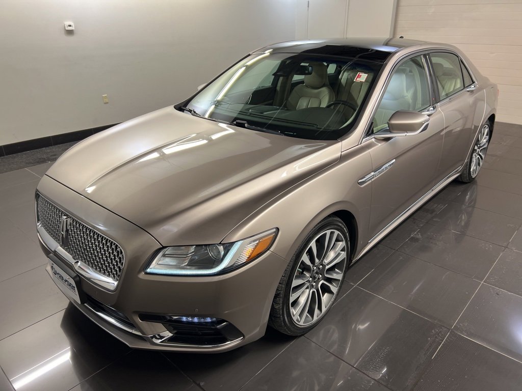 Used 2019 Lincoln Continental Select w/ Continental Climate Package image 3