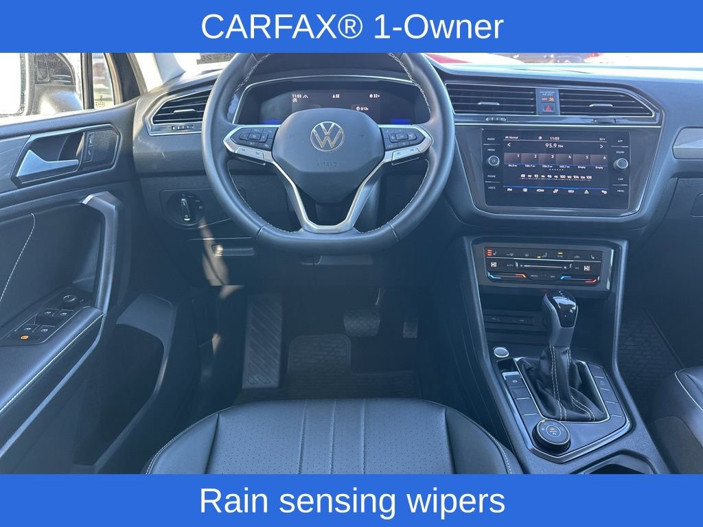 Used 2023 Volkswagen Tiguan SE w/ Panoramic Sunroof Package image 19